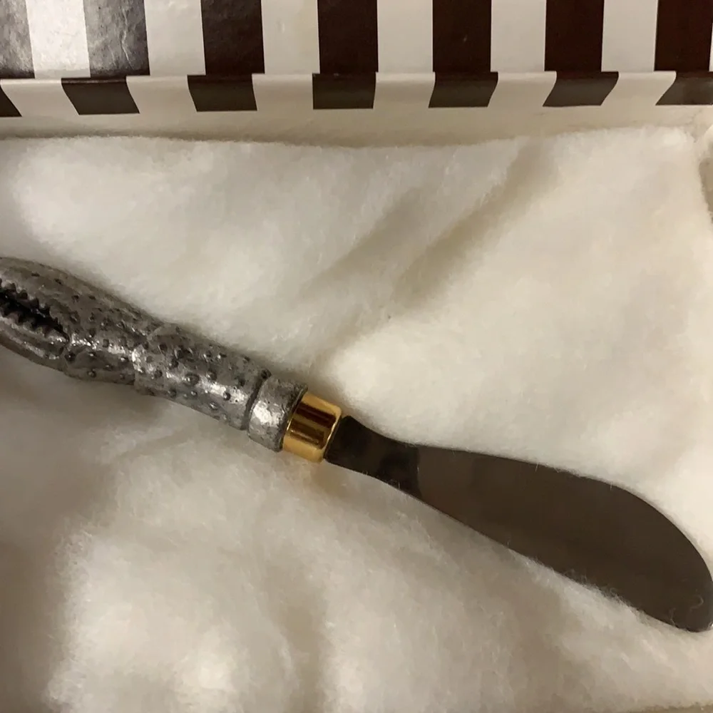 Henri Bendel NWBox. Butter Lobster Claw Handle -Pate Spreader never usedw/box
